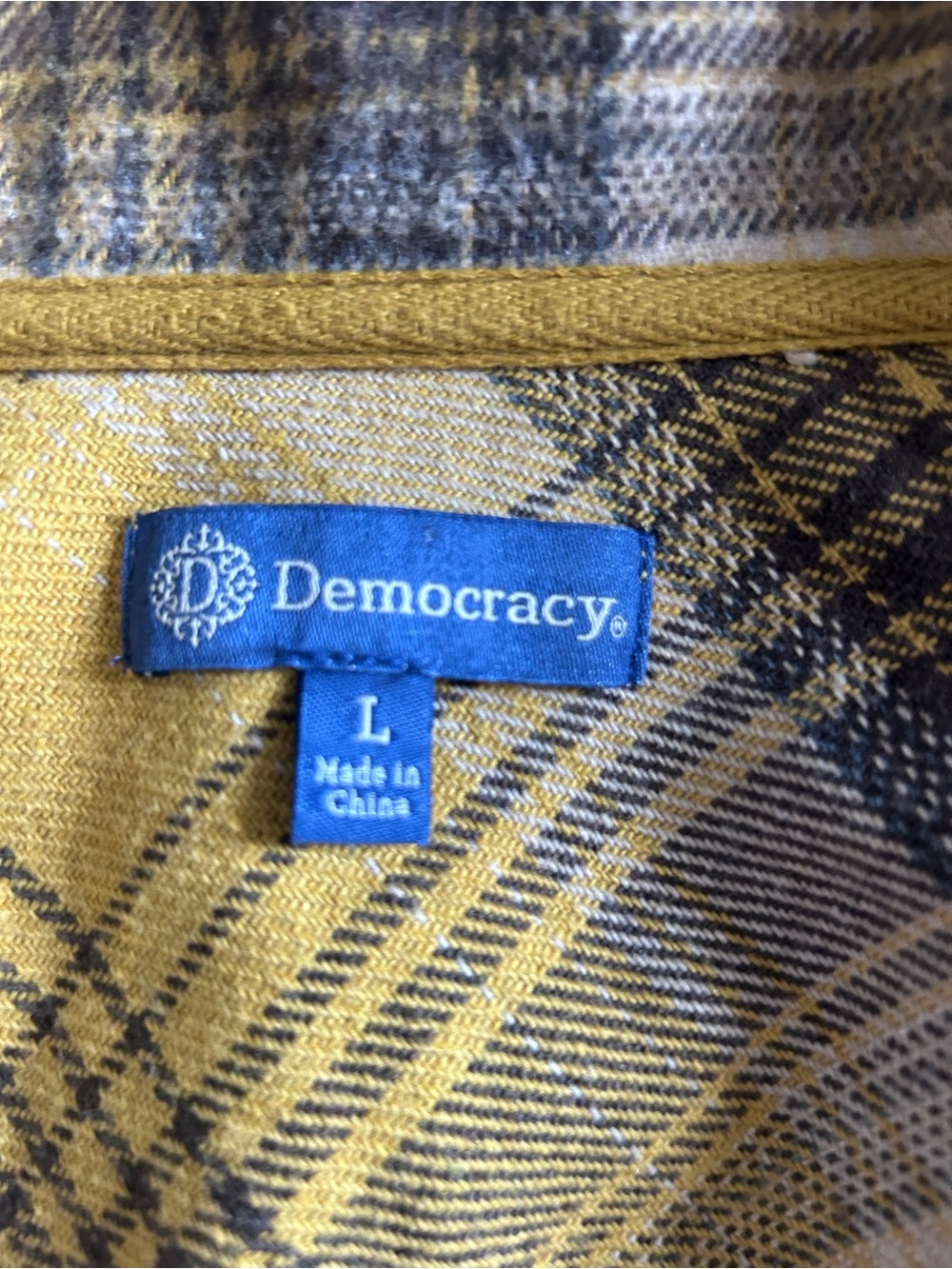 Democracy Women’s Mustard Yellow & Brown Plaid Button-Front Shirt Size Large - Picture 6 of 10